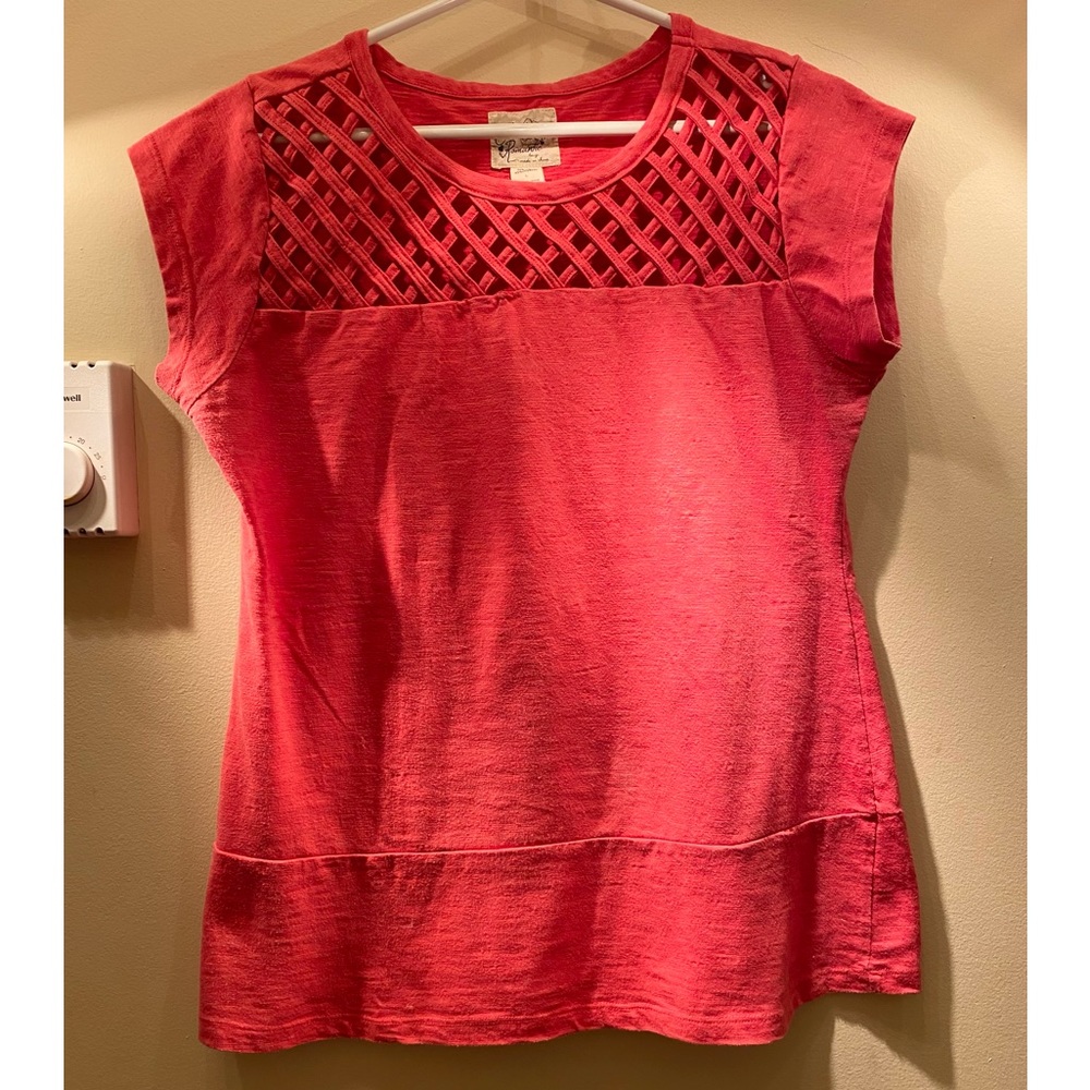 Free 🆓 Top in cotton blend with peplum